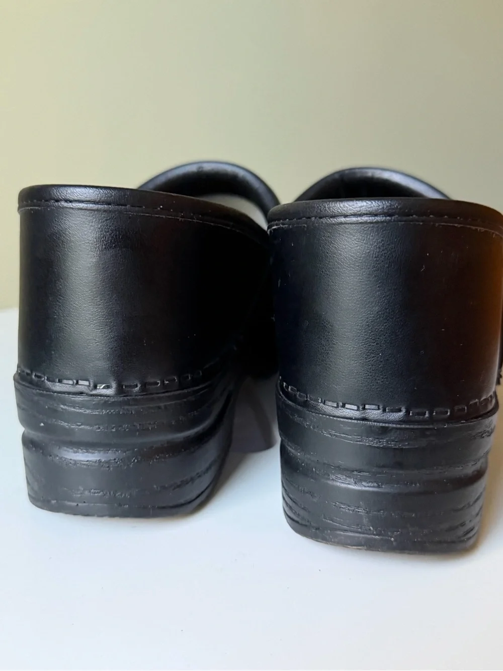 Dansko Black Professional Clogs Slip On Nursing Work Shoes Size 42 EU 11.5-12